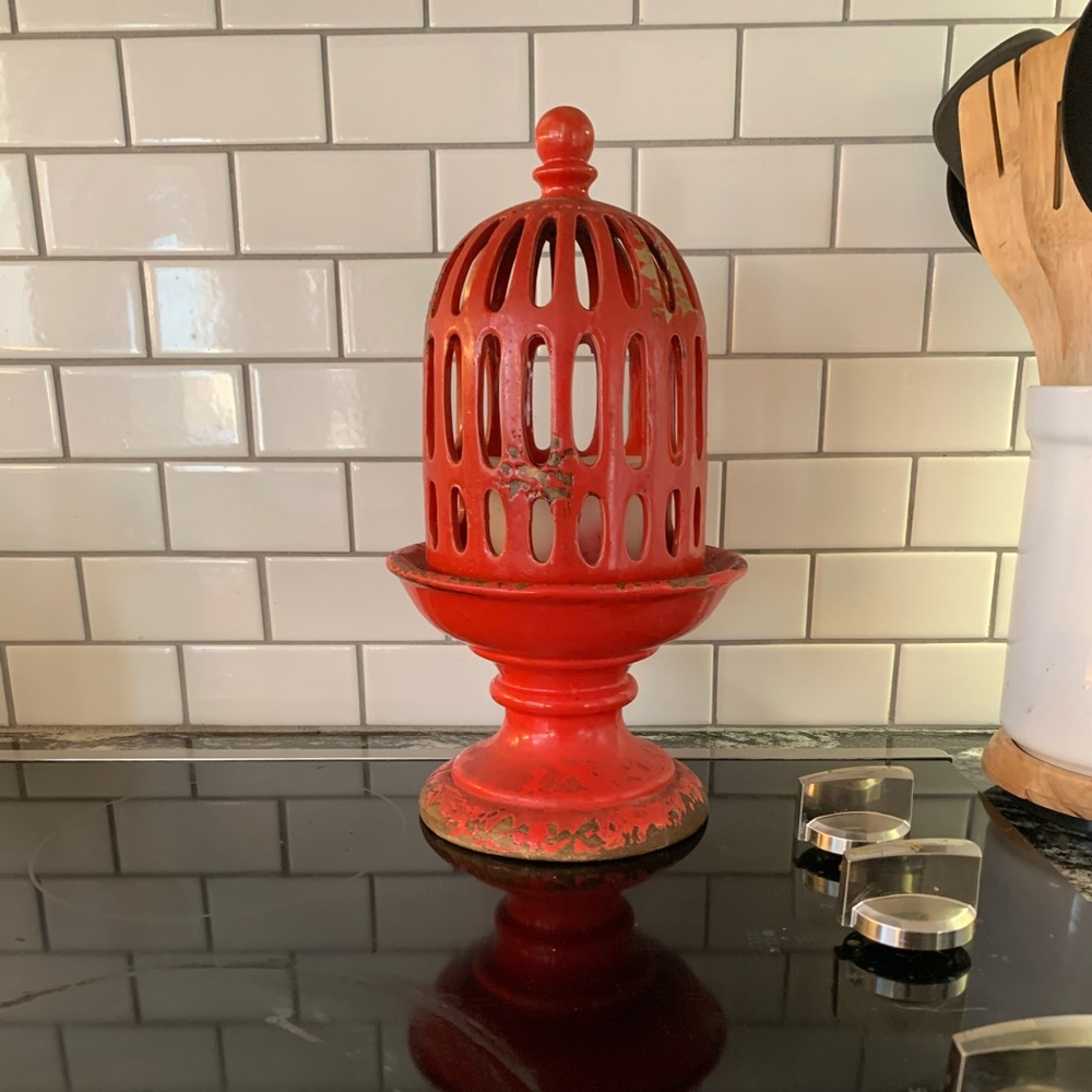 Red porcelain candle cage